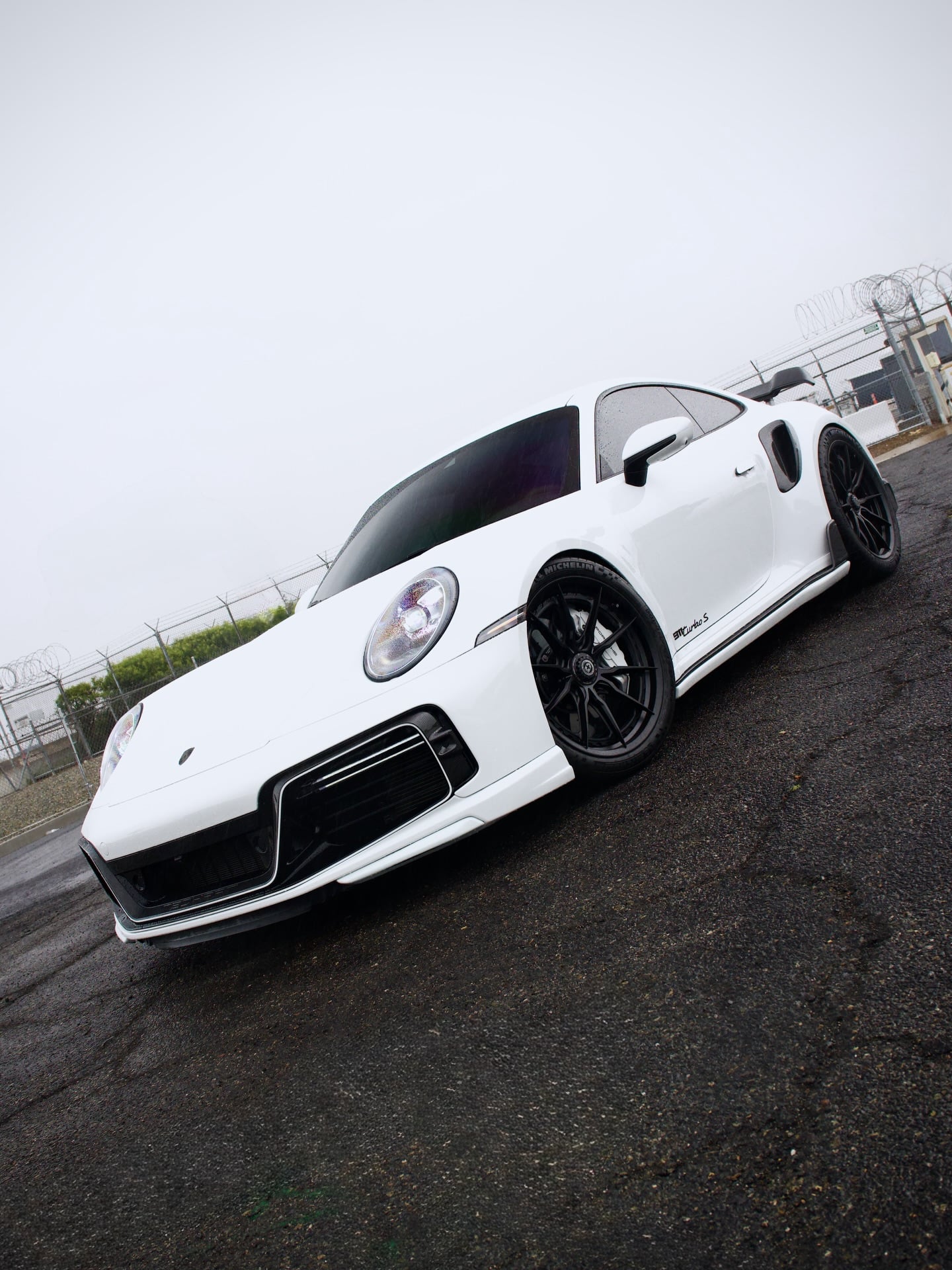 vehicle-wrap-Matte_Magic_Flame_Ruby-Gloss